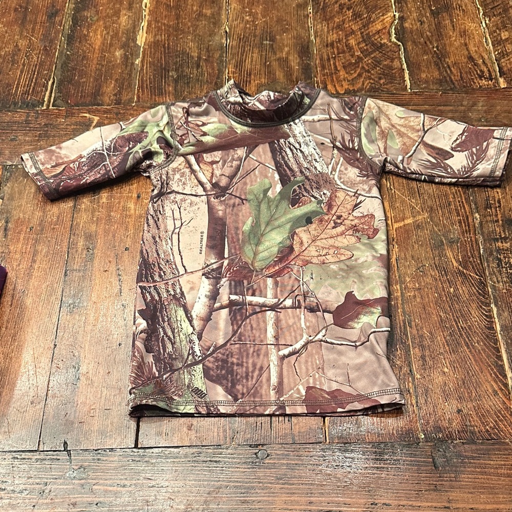 O’Rageous Kids Camouflage Short Sleeve Shirt Realtree-Style Camo. Size XXS(4/5)